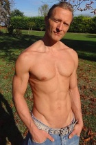 Clarke Kent at StraightPornStuds.com