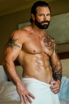 GI Joey at StraightPornStuds.com